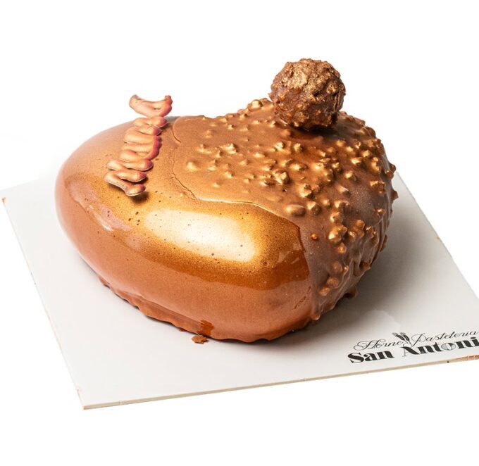 Tarta corazón de Ferrero especial día de la madre