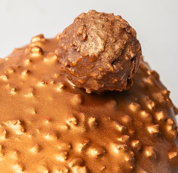 Tarta corazón de Ferrero especial día de la madre