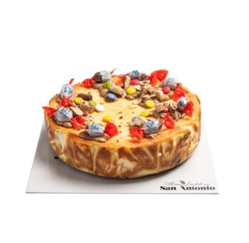 Tarta de Kinder mousse con avellanas.