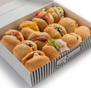 Caja de 12 mini molletes artesanos rellenos variados